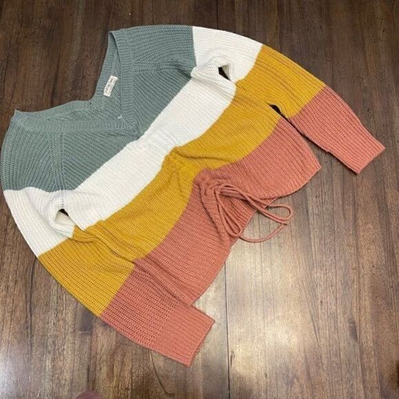 Full Circle Trends Sweater  - Picture 6 of 9